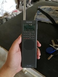 用了三个月的德生PL365，我决定把它挂在背包上