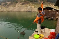 我在万峰湖住了整整一年，这可能是最真实的垂钓生活记录