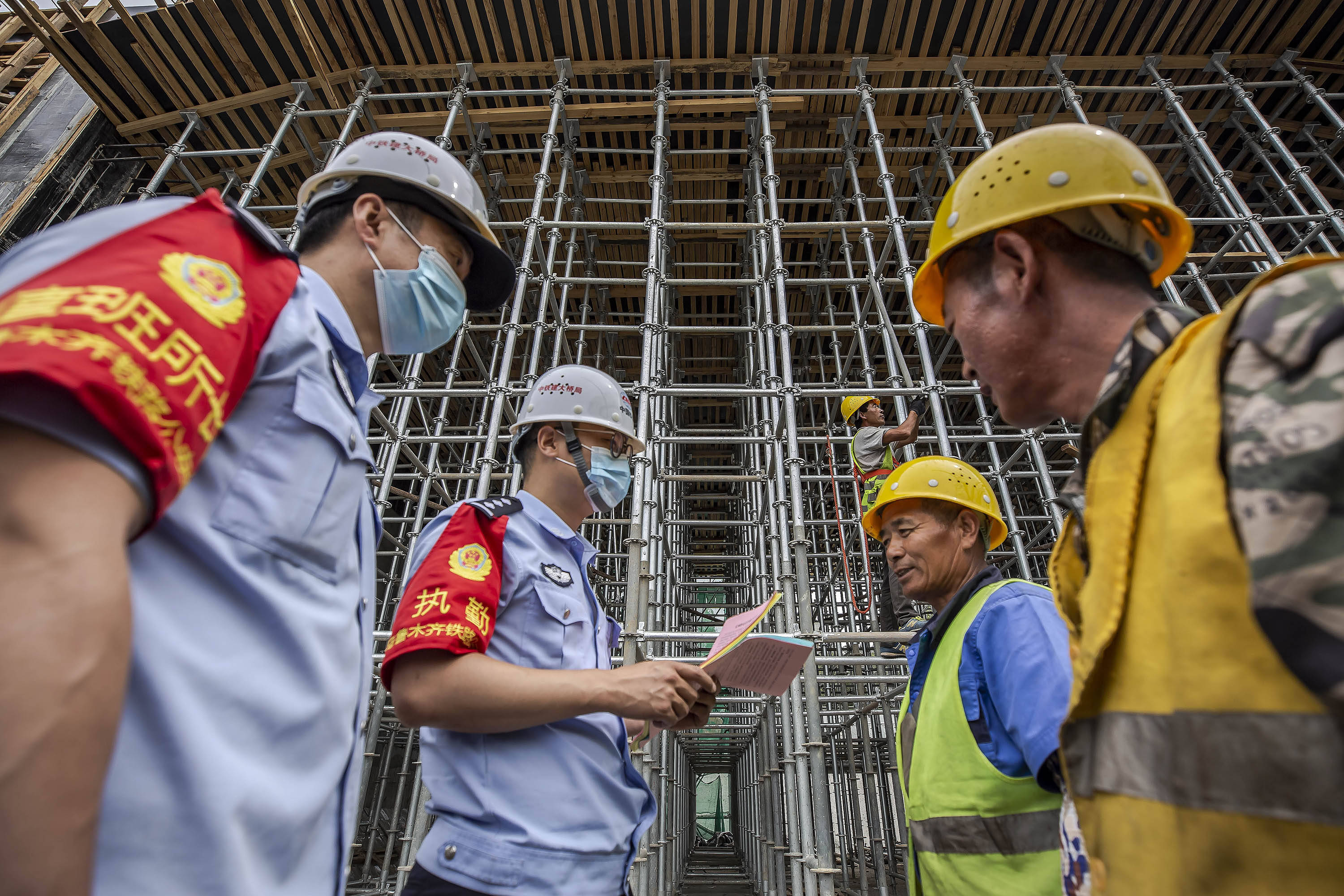 跟着老陈在工地蹲了一天，终于搞懂了SY365H这台铁疙瘩