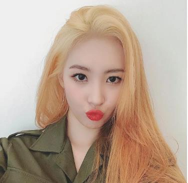 那天晚上我点开了一个叫19 韩国美女VIP365的链接，结果…