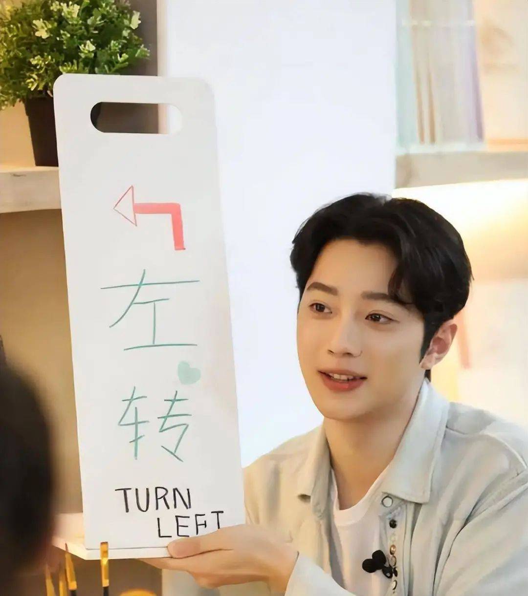 翻了赖冠霖那期365的完整版，我愣是把进度条拉回去看了三遍