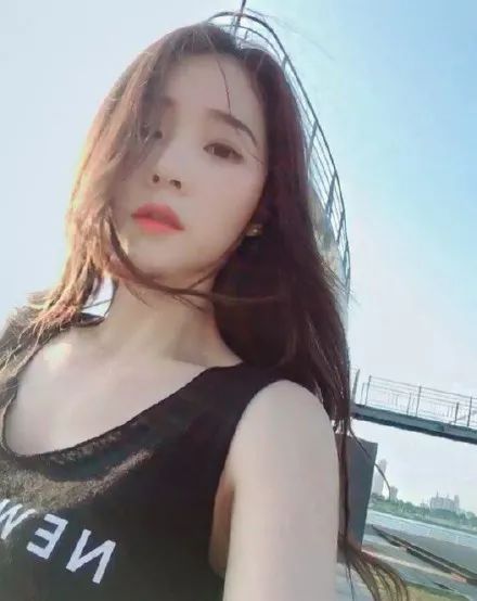 那个「19岁韩国女直播VIP365」到底是个啥？我替你们扒明白了